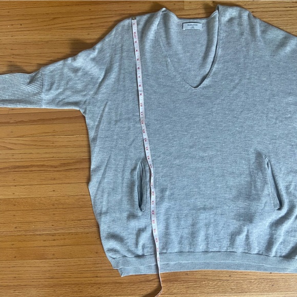 Aritzia Babaton Baylor Grey V-neck Sweater size S/M - Picture 9 of 11